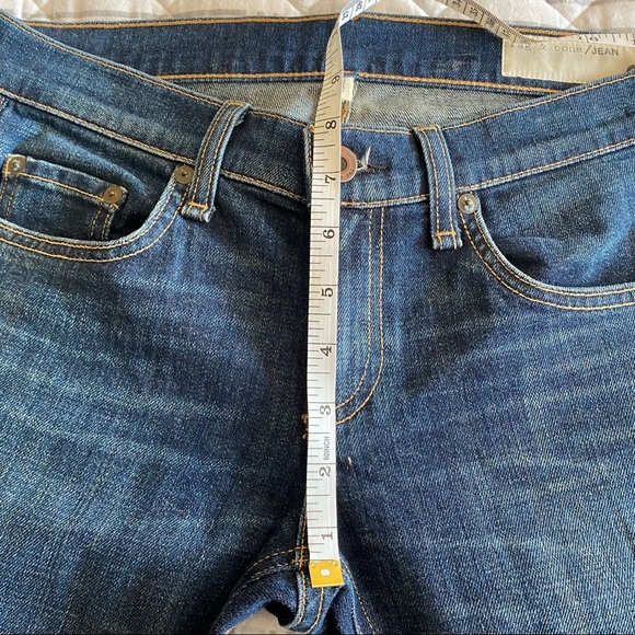 Rag & Bone | Tomboy Skinny Jeans in Aged - Picture 5 of 11